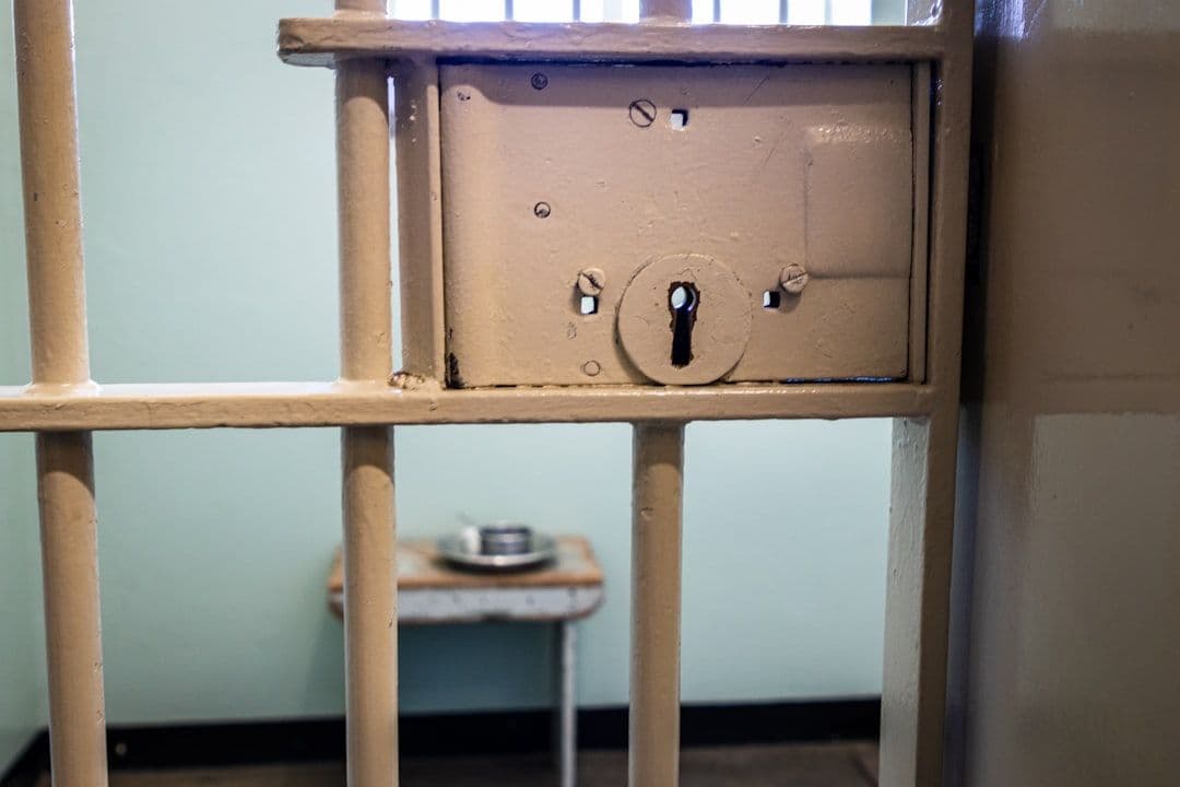 Kun je vastzitten voor schulden in Nederland?